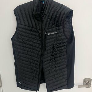 Eddie Bauer Black Vest!